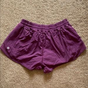 Hurry Hot Lululemon shorts 2.5”